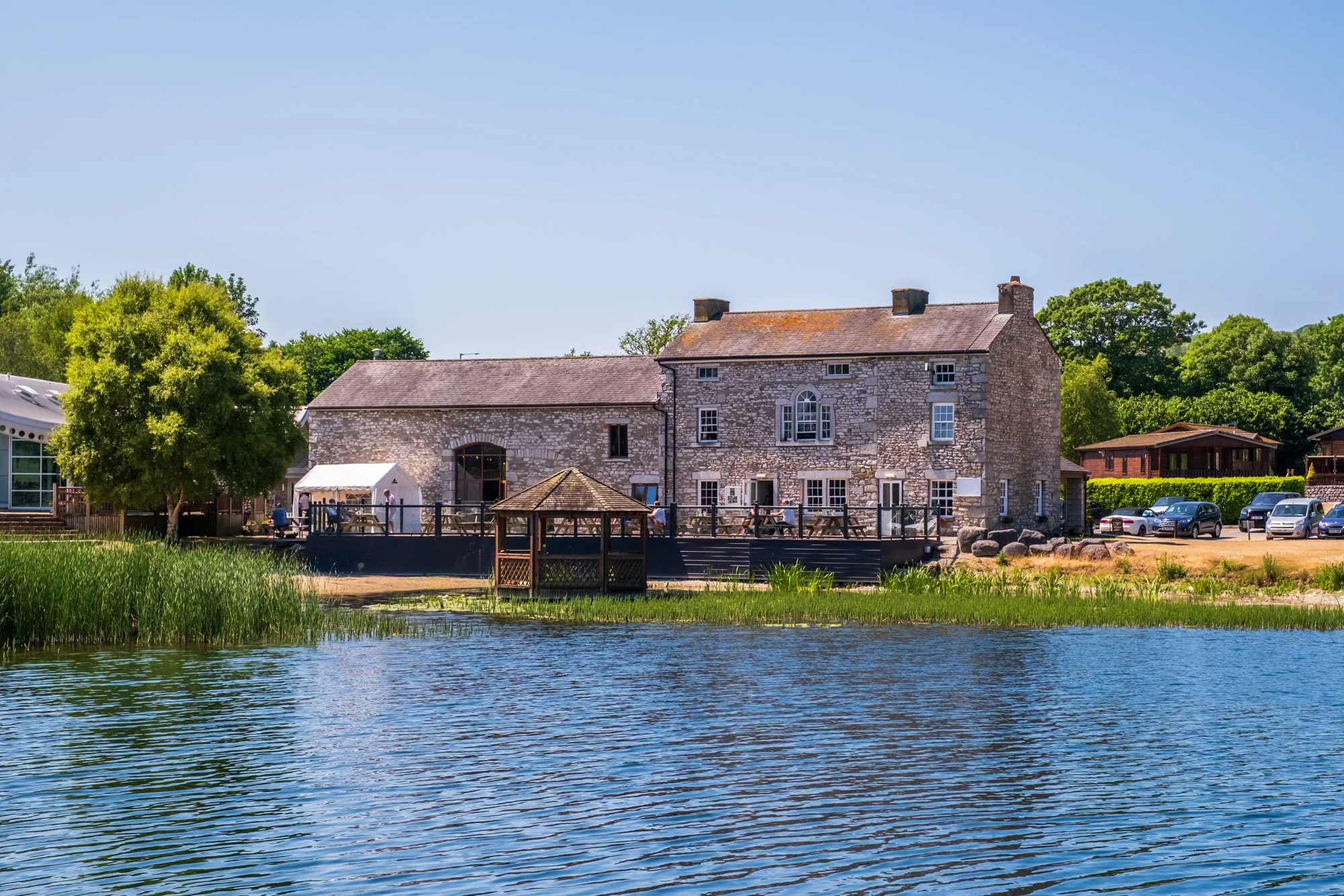 south lakeland leisure village - the water's edge restaurant
