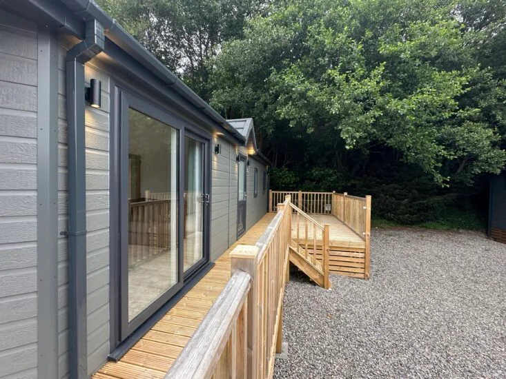 Lodges for hire on Loch Ness
